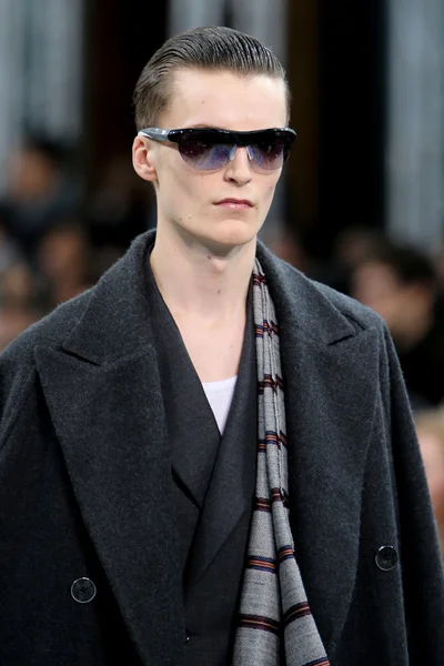 Look 2